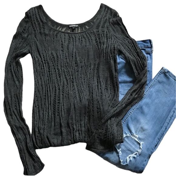 ✨Express Sweater✨ - Picture 2 of 3